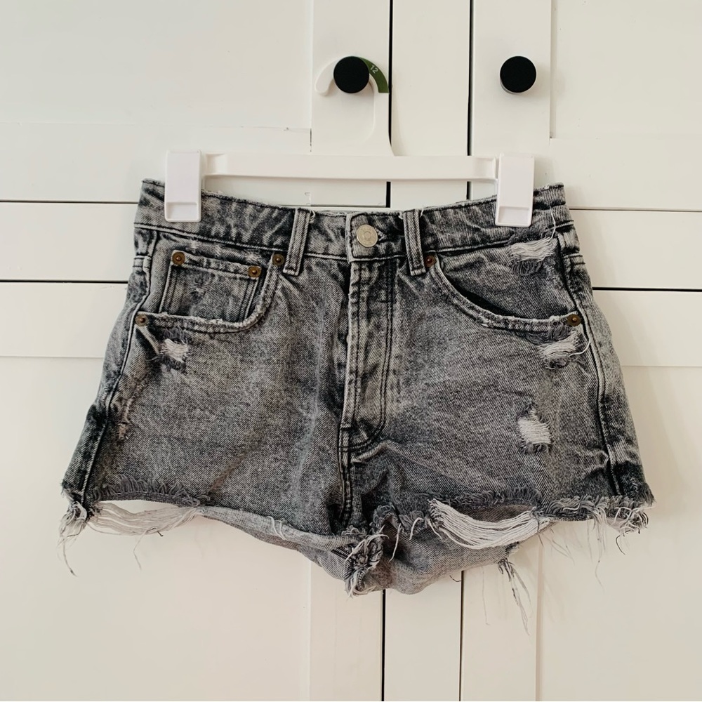 Zara Acid Wash Gray Distressed High Waist Button Fly Shorts Size 2